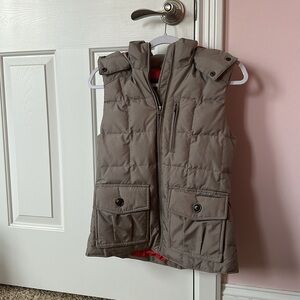 Eddie Bauer grey/silver vest with removable hood and fur